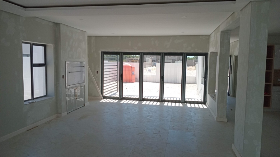 4 Bedroom Property for Sale in Sandown Western Cape